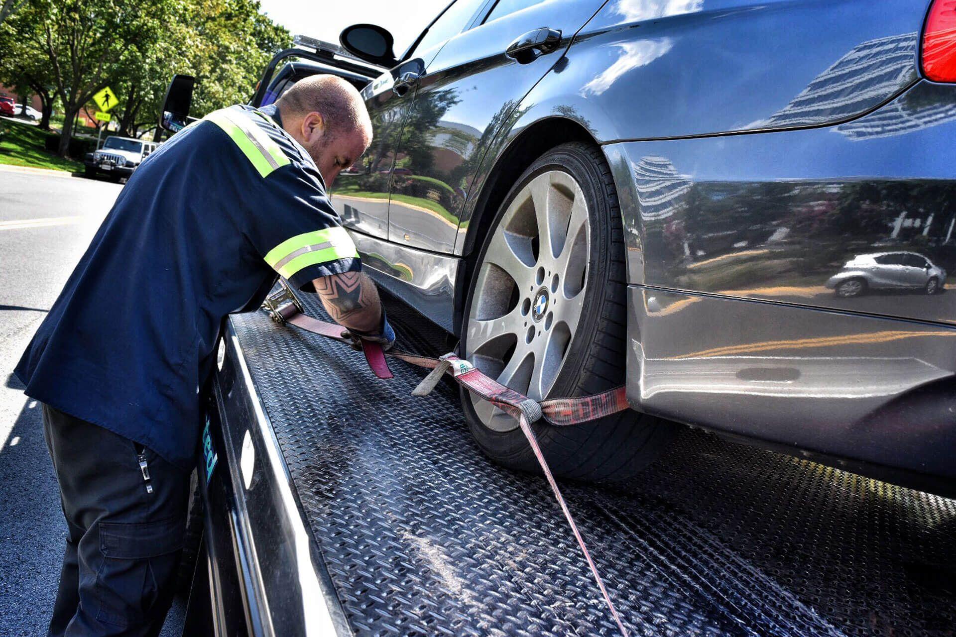 Vehicle breakdown recovery on roadside