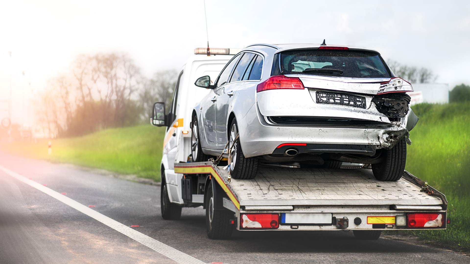 Professional car towing service in Riyadh